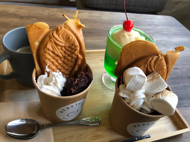 〒810-0044 福岡県福岡市中央区六本松１丁目３−１７