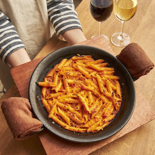 ワインの酒場。ディプント長野駅前店 - 長野市