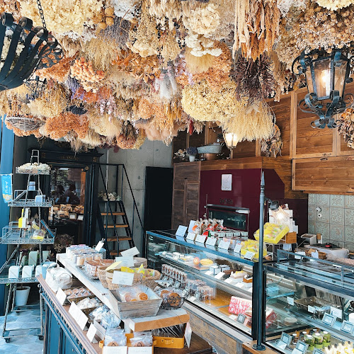 パティスリー ラパージュ - 飲食業