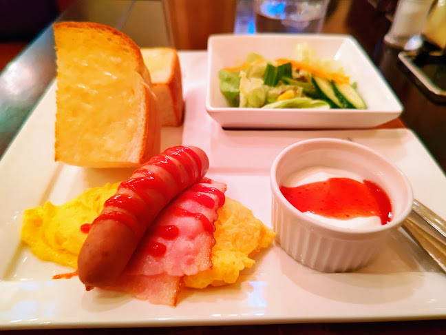 Opinii despre シークカフェ în 名古屋市 - 飲食業