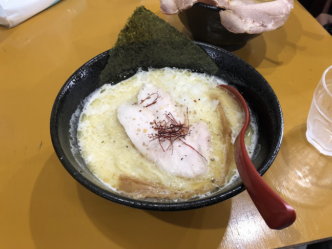 Opinii despre 横浜鶏系ラーメン ぷく福 上大岡 în 横浜市 - 飲食業