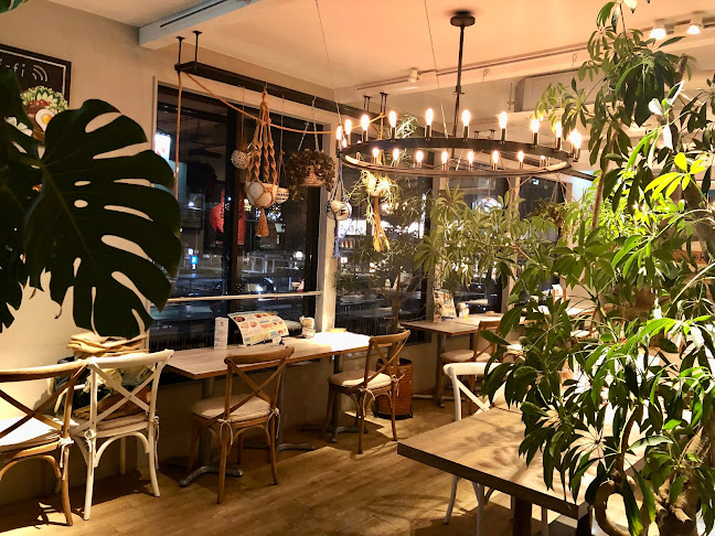 〒312-0045 茨城県ひたちなか市勝田中央１−１