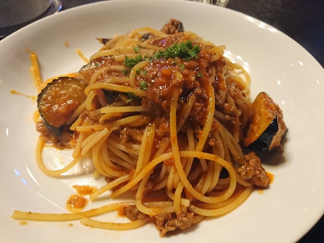 Opinii despre ホームランバー în 横浜市 - 飲食業