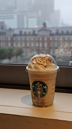 Opinii despre スターバックス コーヒー 丸の内ビル店 în 千代田区 - 飲食業