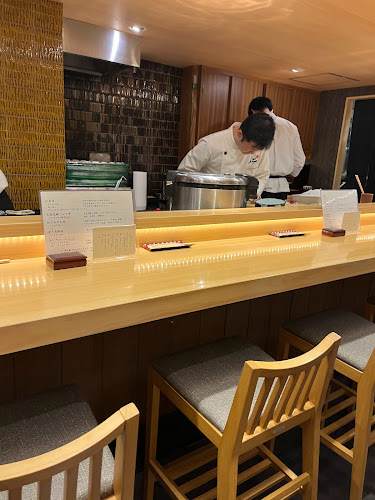 〒530-0003 大阪府大阪市北区堂島１丁目３−３３ 新地萬年ビル 1F 新地 萬年ビル