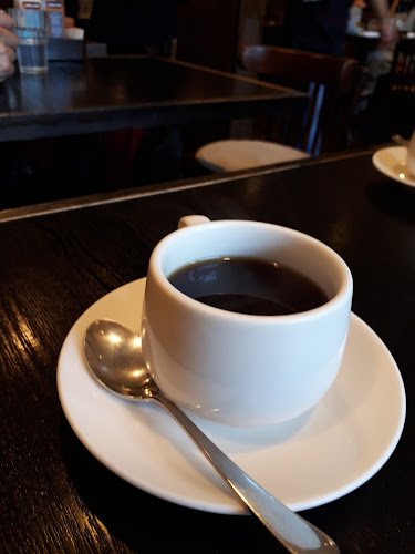 Opinii despre アーレス・コート în 沼津市 - 飲食業