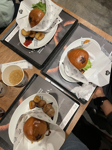 SHOGUN BURGER SUSUKINO店