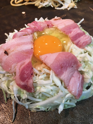 Opinii despre お好み焼 狸狸亭（ぽんぽこてい）上六店 în 大阪市 - 飲食業