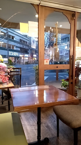 〒810-0022 福岡県福岡市中央区薬院２丁目１４−２６