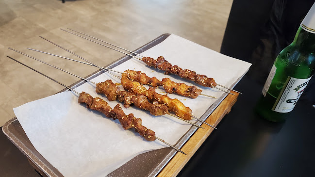 Opinii despre 8090 音乐烤吧 în 大阪市 - 飲食業