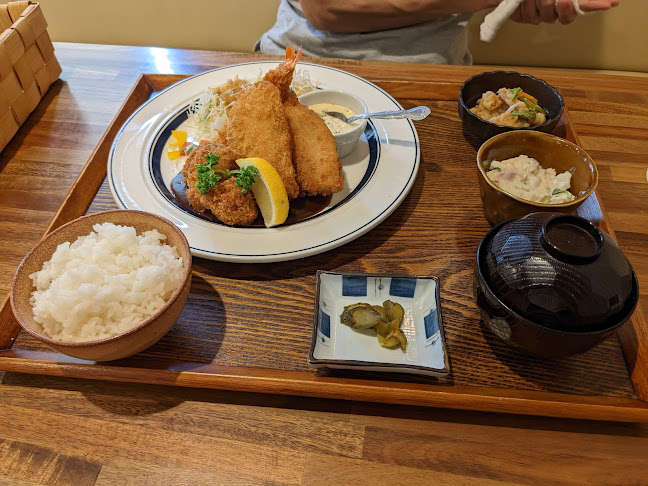 酒場定食堂 ふたつき 喜喜 - 飲食業