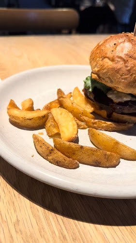 〒150-0034 東京都渋谷区代官山町１３−１ ログロード代官山 内