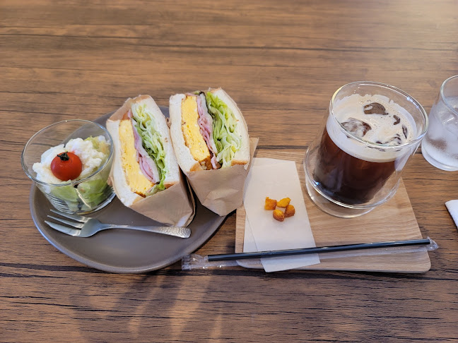 〒664-0895 兵庫県伊丹市宮ノ前１丁目３−７