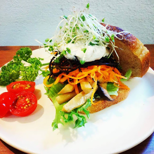 〒573-0057 大阪府枚方市堤町１０−２４ 鍵屋別館 102