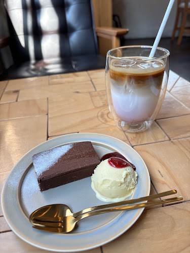 〒850-0831 長崎県長崎市鍛冶屋町２−６ 2f