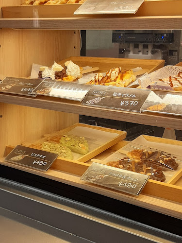 シェ・シバタ エクスプレス - 飲食業