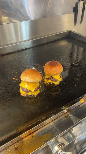 BRISKSTAND UMEDA - 飲食業