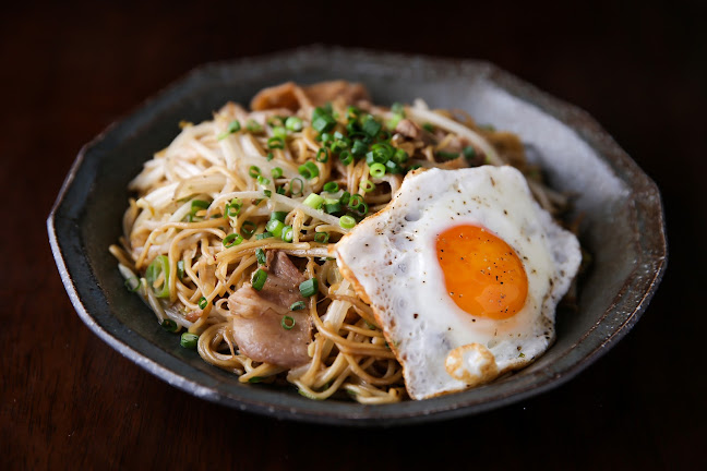 鉄板居酒屋若丸 - 飲食業