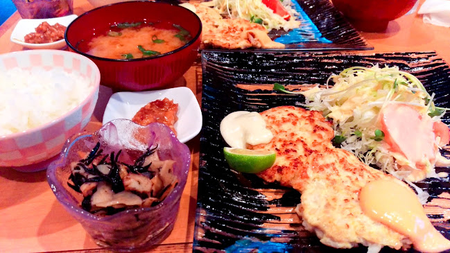 Opinii despre カフェルーエ în 大阪市 - 飲食業