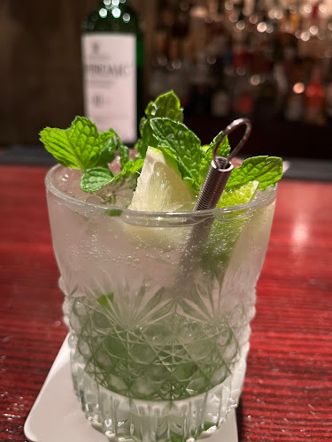 Comentarii opinii despre Bar Moet (バー モエ)