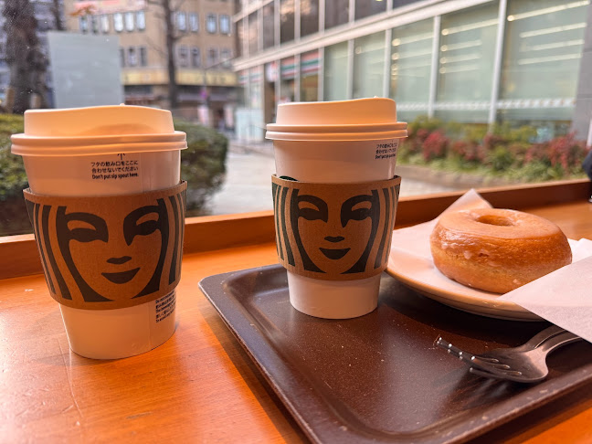 Opinii despre スターバックス コーヒー 堺筋本町店 în 大阪市 - 飲食業