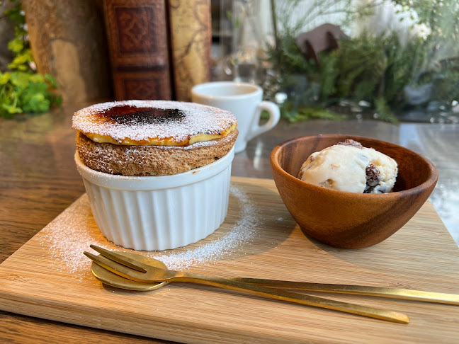 Opinii despre ドットカフェ în 大阪市 - 飲食業