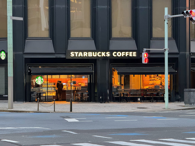 Comentarii opinii despre スターバックス コーヒー 日本橋スルガビル店