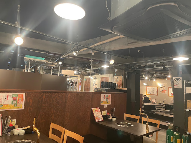 Comentarii opinii despre 焼肉ホルモンまるよし精肉店 天六店