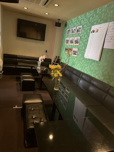 Opinii despre スナック実生MiO în 大阪市 - 飲食業