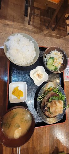 〒652-0834 兵庫県神戸市兵庫区本町１丁目１−６