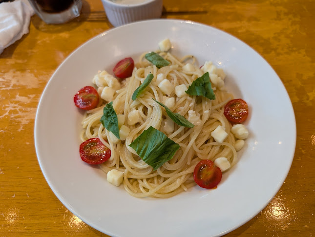 カプリチョーザ プレナ幕張店 - 飲食業