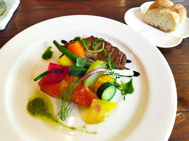 〒901-2132 沖縄県浦添市伊祖２丁目１７−３