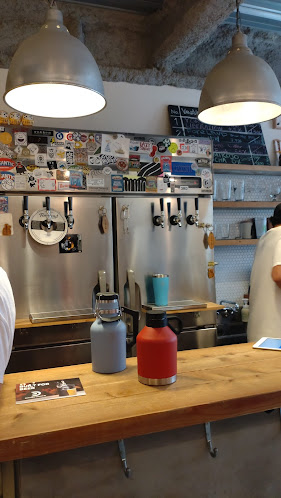 Vana Vasa BEER + GALLERY - 飲食業