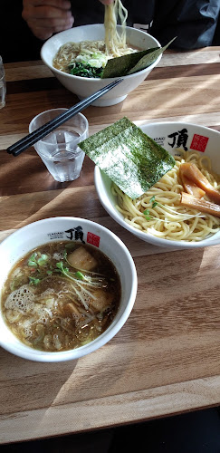 Comentarii opinii despre 豚骨ラーメン 頂