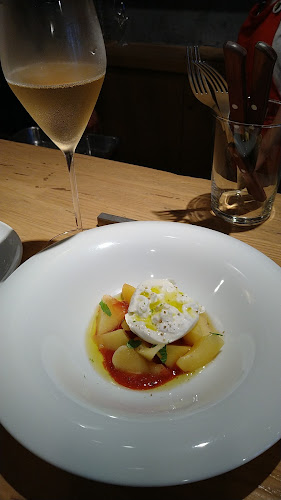 Opinii despre WINE STAND caprino în 神戸市 - 飲食業