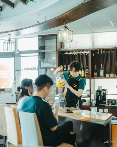 〒901-2132 沖縄県浦添市伊祖２丁目１９−１３ コーポ銘苅 102