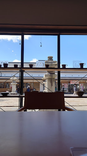 間鍋竹士のうつわを愉しむカフェギャラリー - 防府市