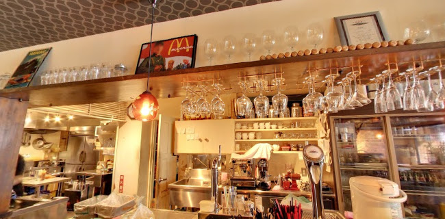 〒150-0031 東京都渋谷区桜丘町２３−３ 篠田ビル １階