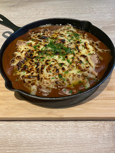 〒030-0851 青森県青森市本町１丁目２−１３