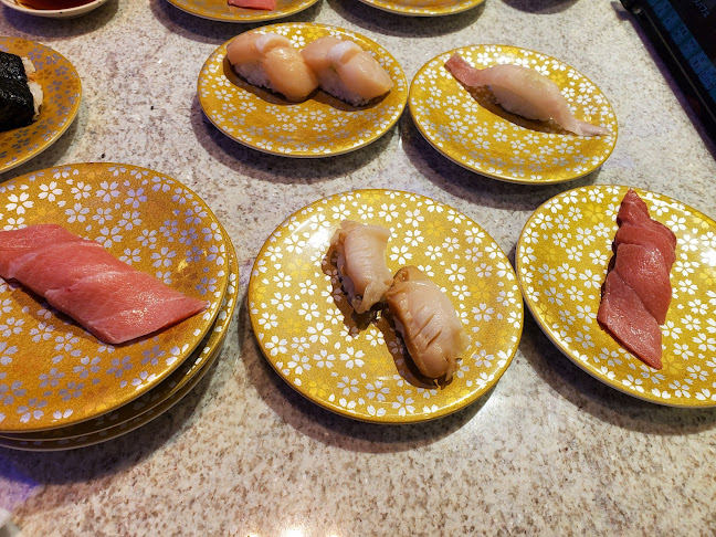 Opinii despre グルメ回転寿司函太郎手稲前田店 în 札幌市 - 飲食業