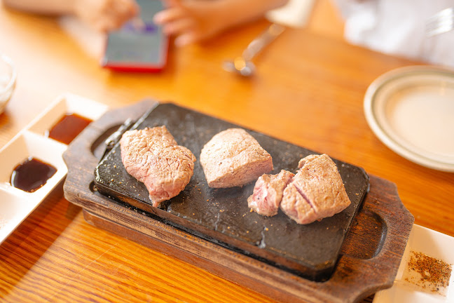 〒901-0306 沖縄県糸満市西崎町３丁目４２０