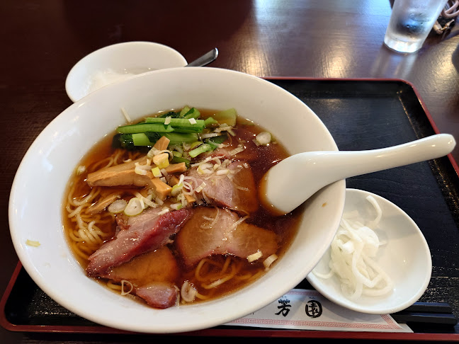 Opinii despre 芳園 în 横浜市 - 飲食業