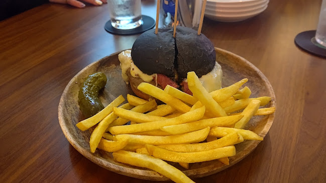 Bar Basement(バー ベースメント) - 飲食業