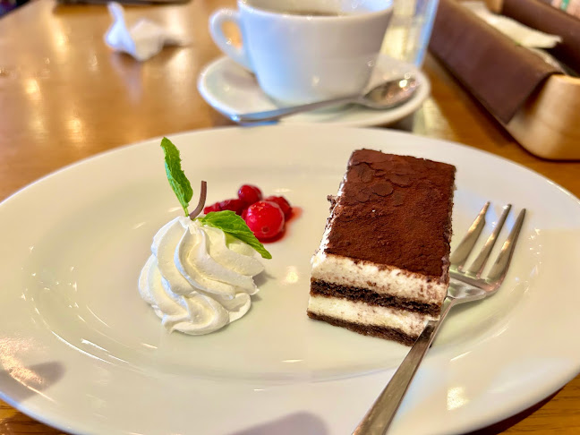 Opinii despre TRATTORIA Alioli în 千代田区 - 飲食業