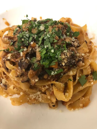 〒514-0009 三重県津市羽所町６１８ 舎密ビル 1F