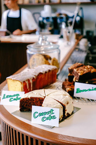 Junction STAND Cafe Bar - 飲食業