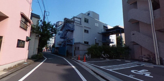 Opinii despre ベルフィーユ în 大田区 - 飲食業