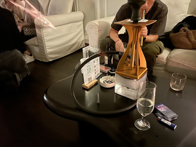 Comentarii opinii despre C.S.B 心斎橋店 シーシャカフェ&バー