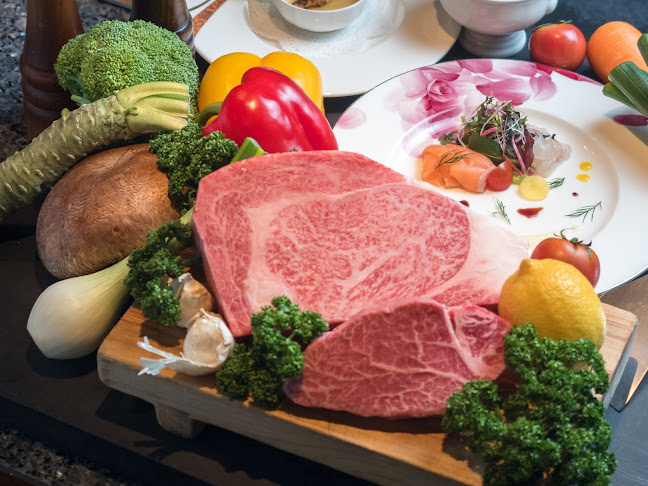 神戸牛 ステーキ レストラン モーリヤ 三宮店 - 飲食業