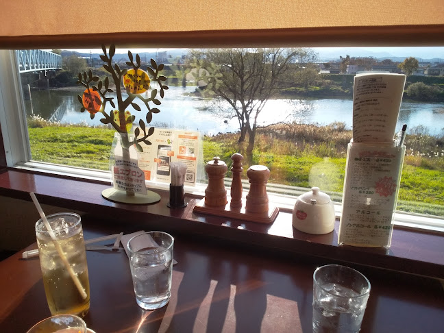 グリルカフェ リバーロック4